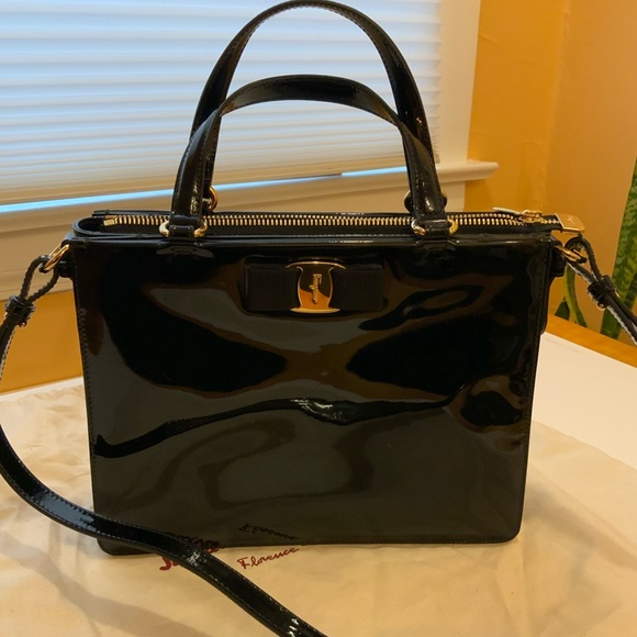 Salvatore Ferragamo Handbags - FERRAGAMO Tracy Patent Calfskin Leather Purse Vara Bow Black